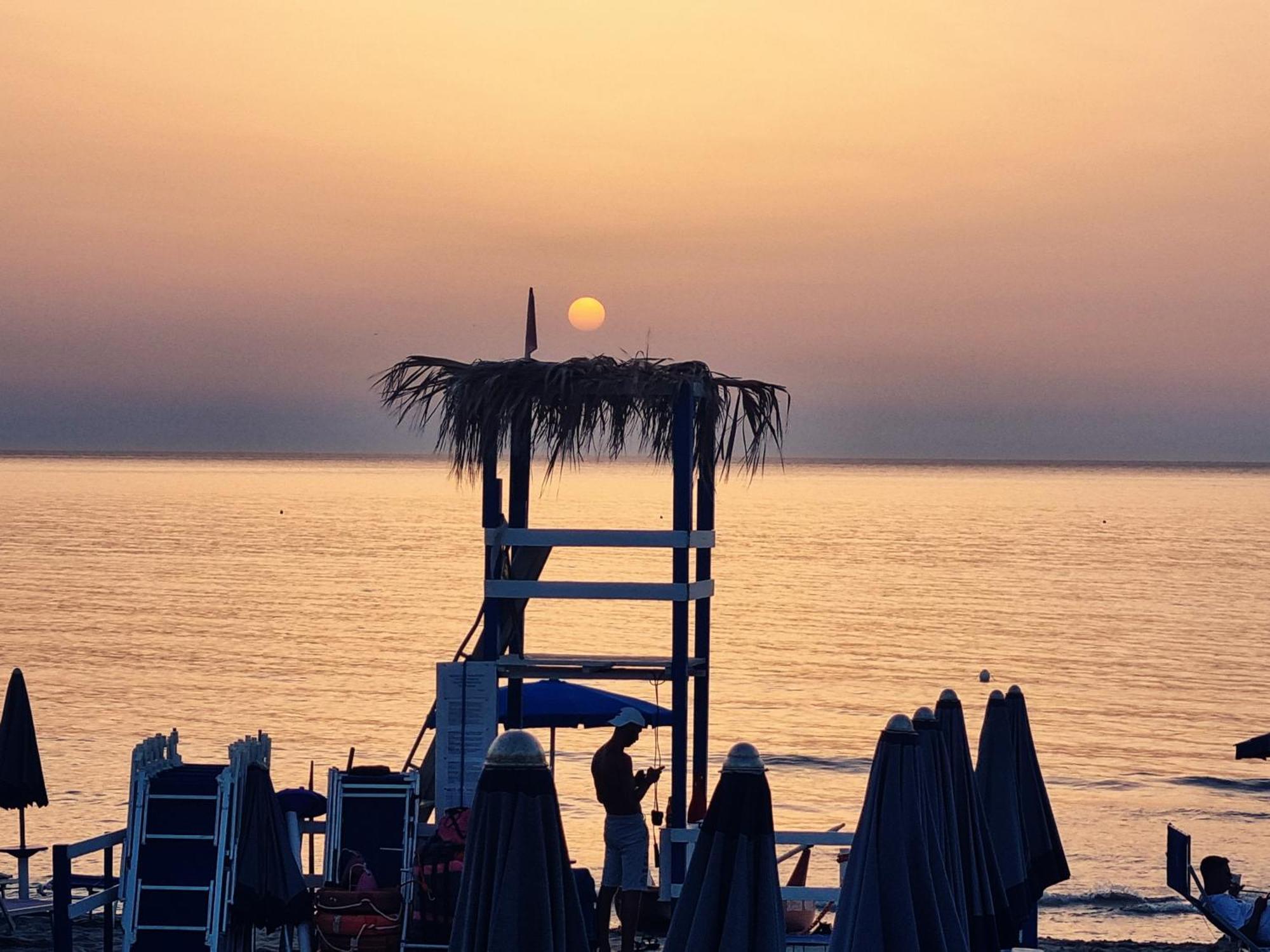 Il Tramonto Dorato Апартаменты Карини